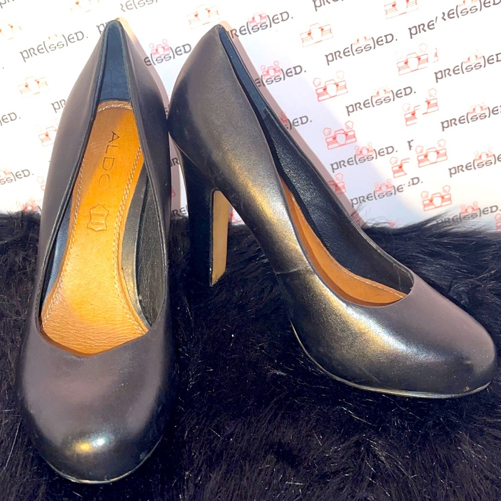 Aldo Round Toe Heels